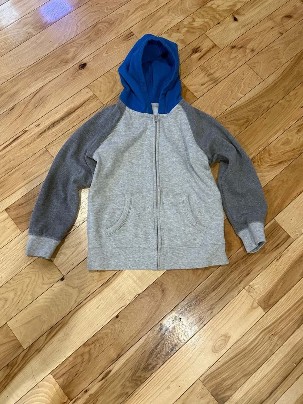 Old Navy Zip-Up Hoodie Size S (6-7) Gray Blue Colorblock